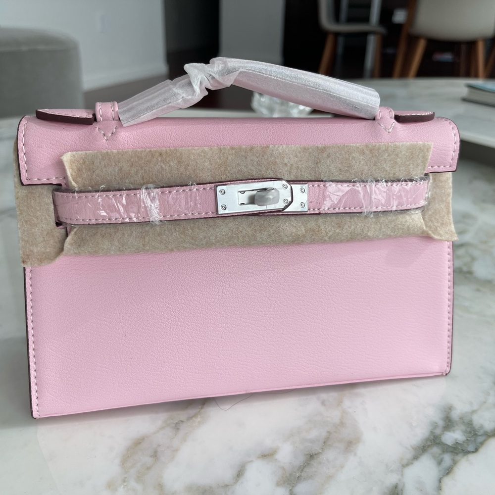 Kelly 22 Pouchette inspired bag in rose Sakura color